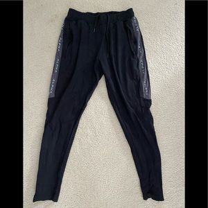 Alpha joggers small